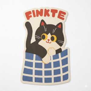 Duvara Yapışan Kedi Tırmalama Finkte Kedi