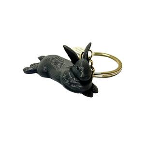 Yatan Tavşan Gri Anahtarlık PLA10300